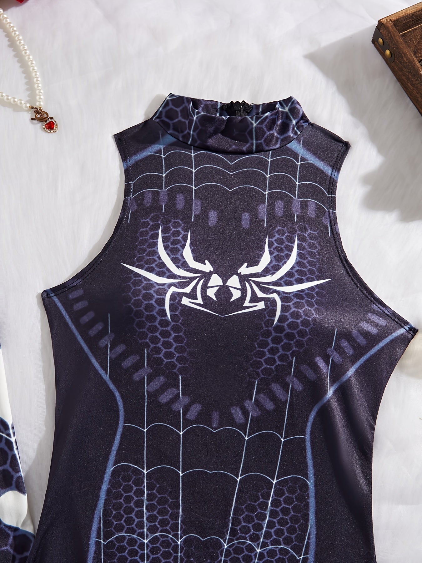 Conjunto de Lencería para Mujer con Temática de Araña: Body y Calcetines