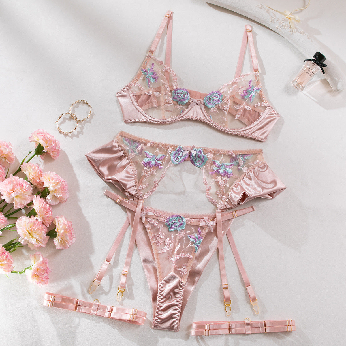 Conjunto de Lencería de Satén con Bordado - Set de 4 Piezas para Mujer